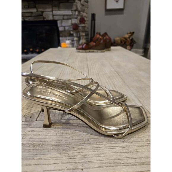 Steve Madden Women's Gold Strappy Kitten Heeled Sandals Size 6.5M - Picture 3 of 7